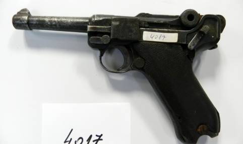 Poluautomatski pištolj, Luger P 08