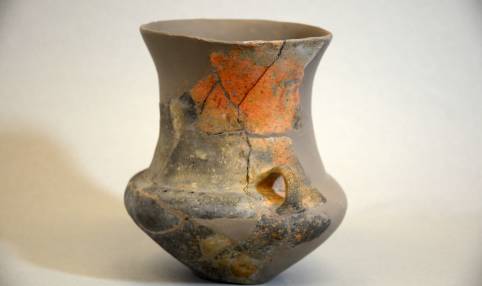 Lonac visokog stožastog vrata 