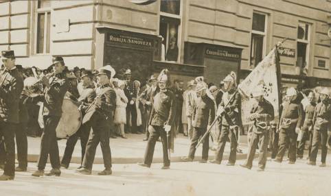 Limena glazba DVD-a Sv. Ivan Zelina na ispraćaju Stjepana Radića 1928. godine 